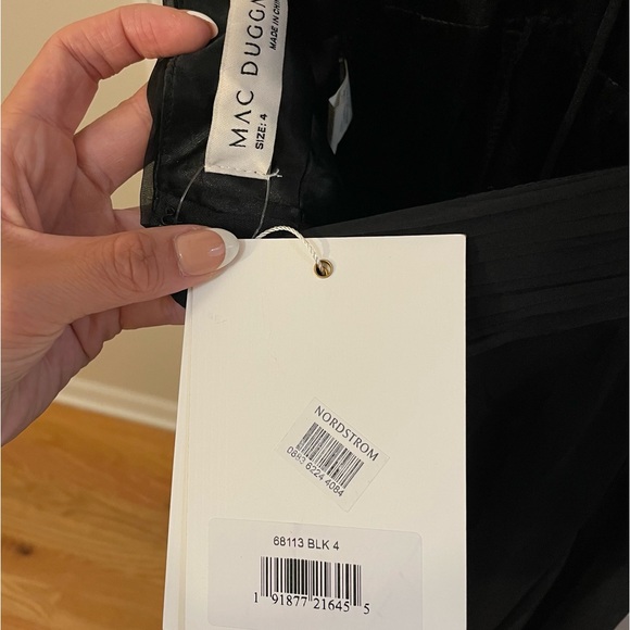 Mac Duggal Plunge Osterich Feather A Line Gown - Picture 4 of 6